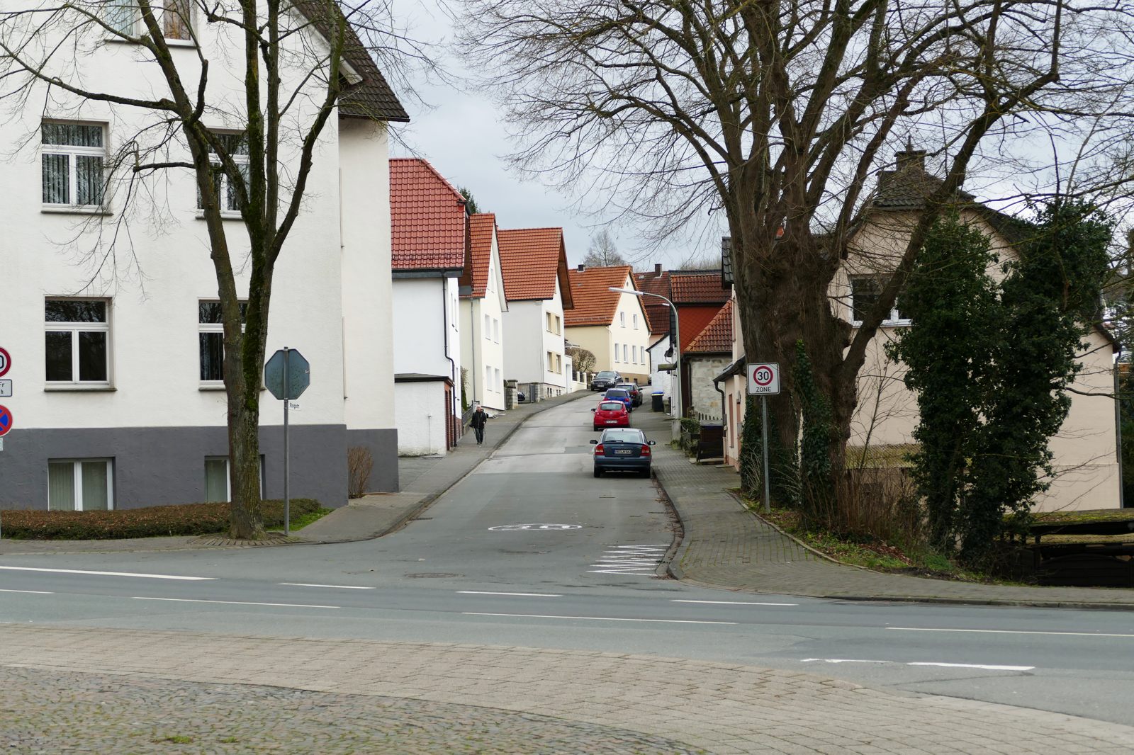 Links war früher das Amtsgericht Büren