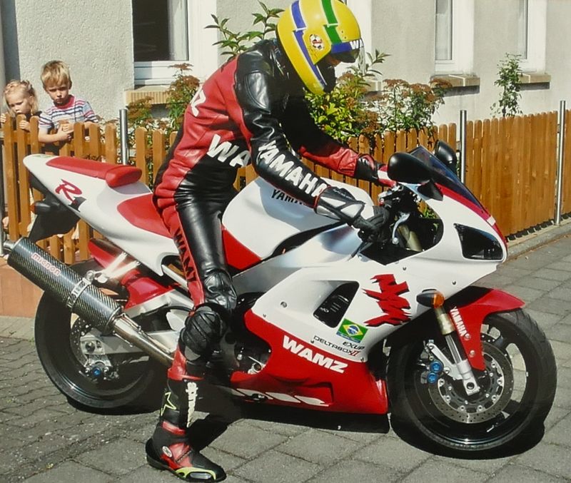 Ich habe sie geliebt, meine R1. Die Kinder natürlich auch und noch mehr.