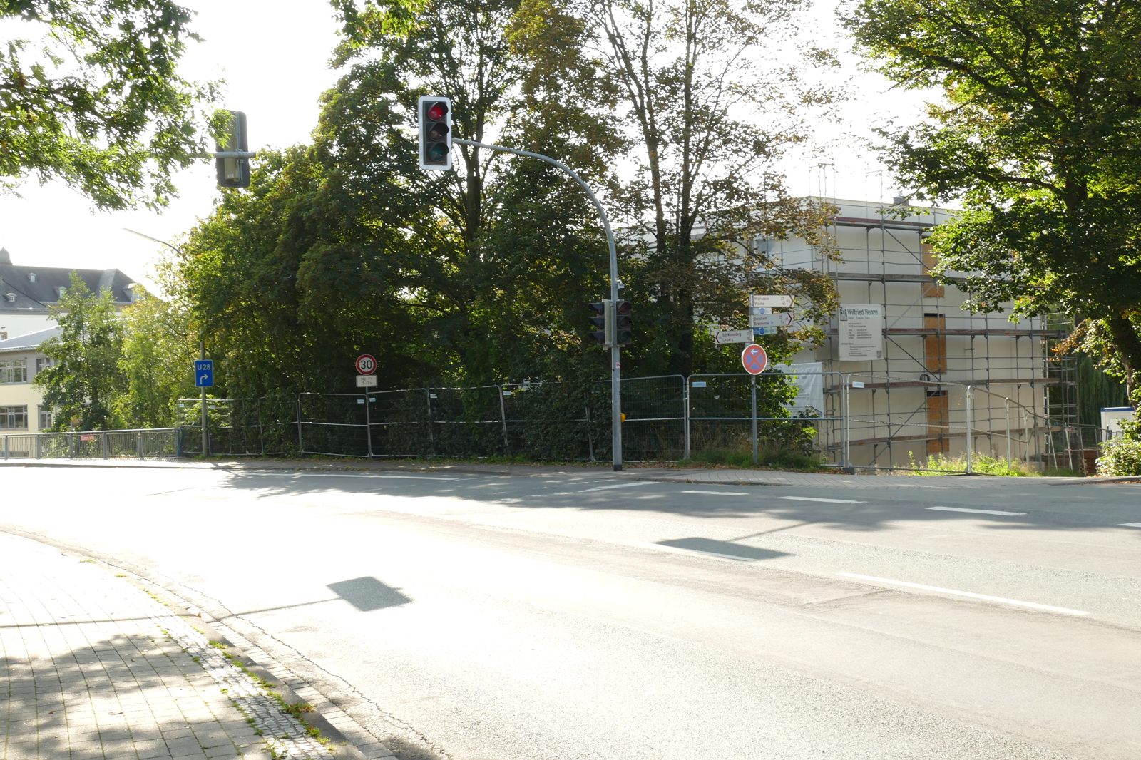 Neubau gegenüber dem Liebfrauengymnasium