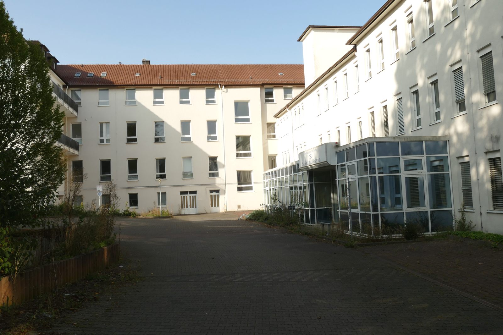 St. Nikolaus Hospital B: Papa letztlich im Jahr 2000
