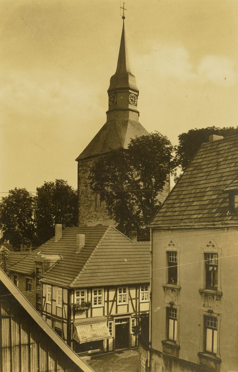 Blick auf die Pfarrkirche 1969
