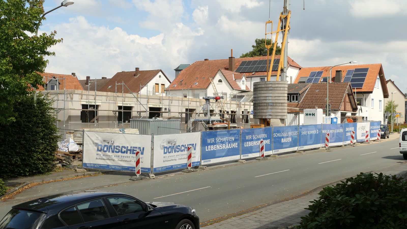 Wohn- und Geschäftshaus, von der Bruchstraße gesehen