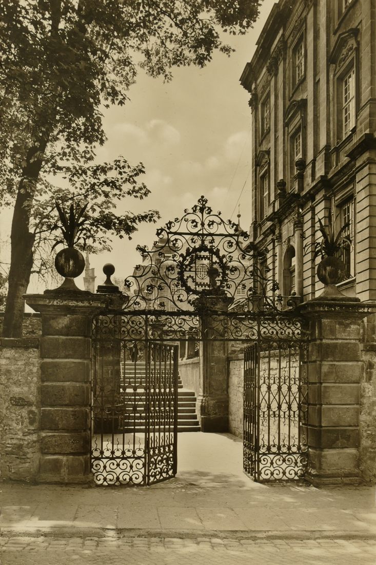 Treppe zum Mauritius-Gymnasium in den 1960ern