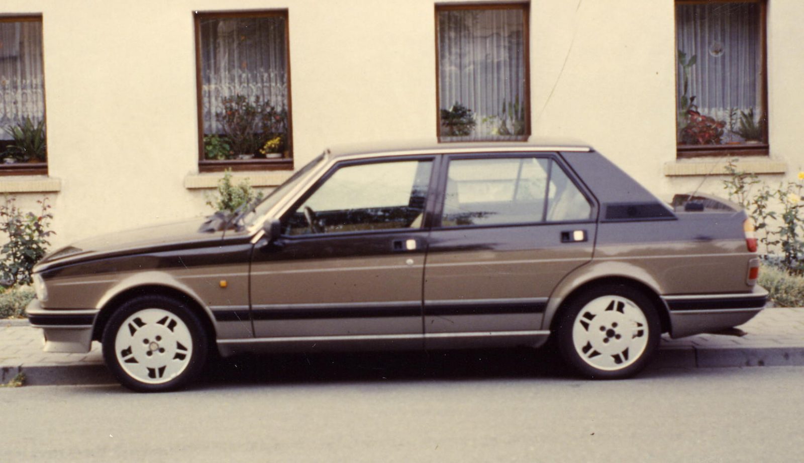 1986 AR Gulietta linke Seite