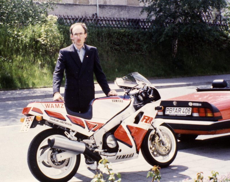 1987 FZR FW Anzug800