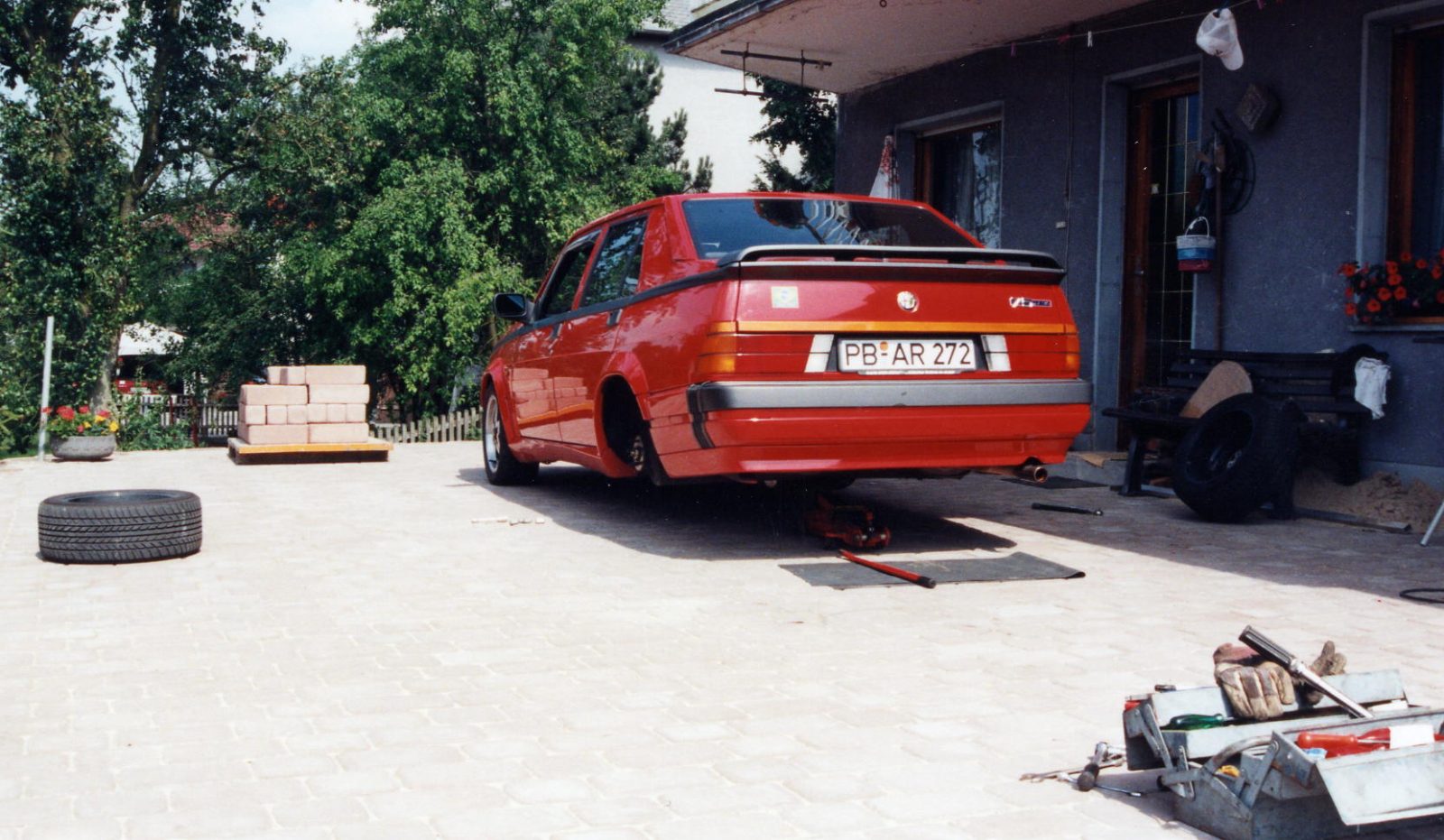 1995 AR75 aufgebockt