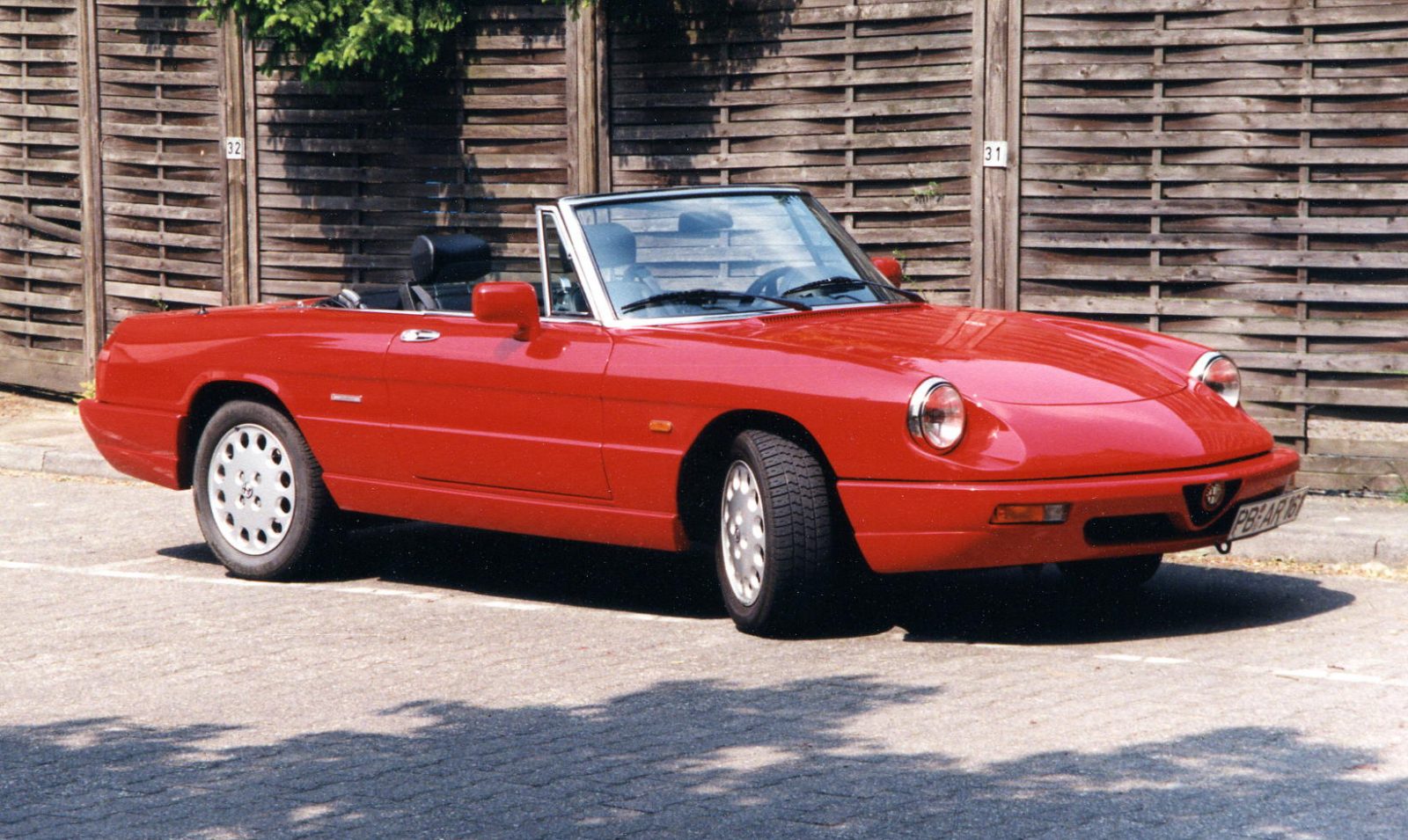 1997 AR Spider 2000