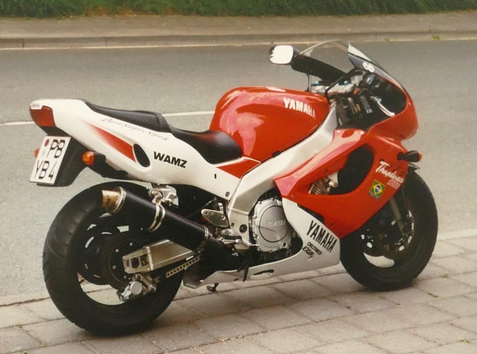 1997 Yamaha YZF1000_1