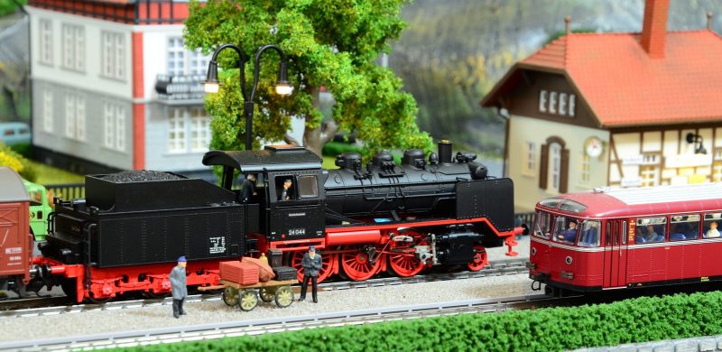 BR 24 im Bf. Silbach