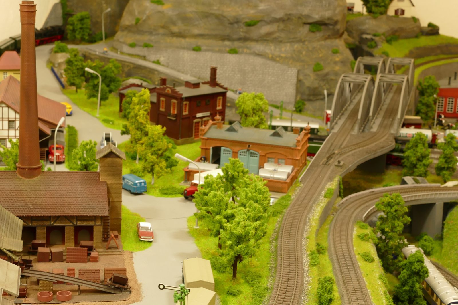 Rechts geht es hinunter zum Hbf Brilon-Wald