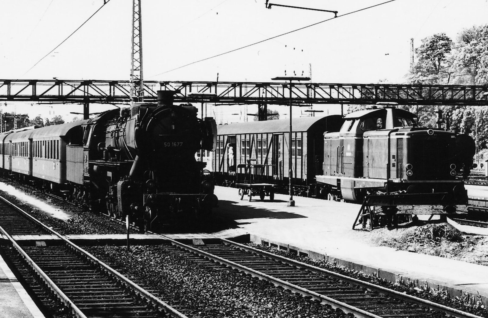 22 E452 196606 Marburg mit V100 JAB