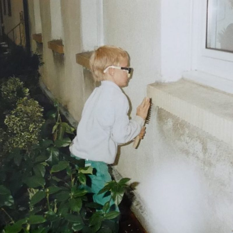 B09Chris