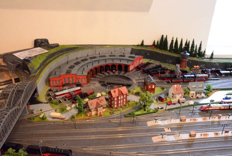 Bw mit 9-ständigem Lokschuppen