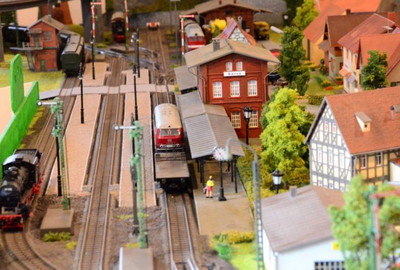 Büren Bahnhof: V160 wartet