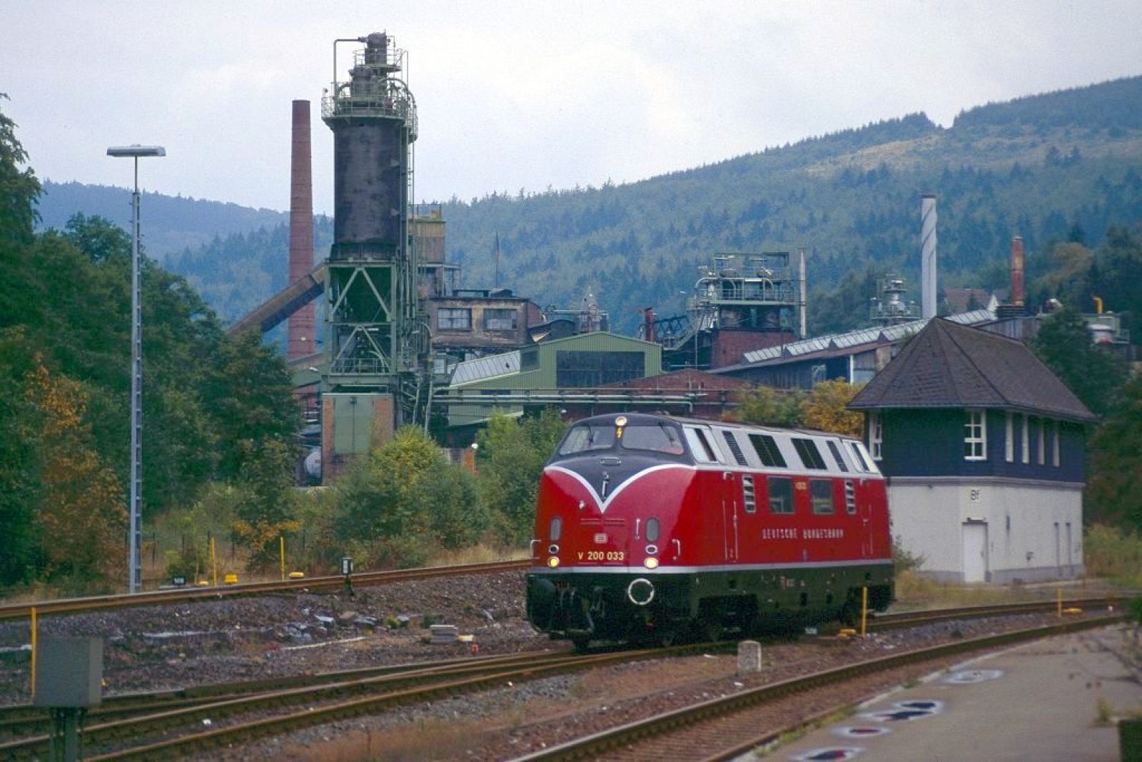 F05 V200 033 in Brilon-Wald 1995 iimHigrund DegussaWerk