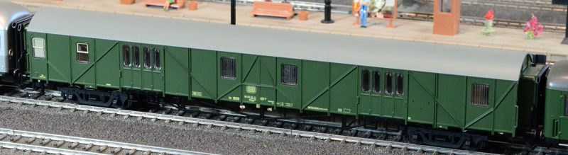 Heckeneilzug_Gepäckwagen