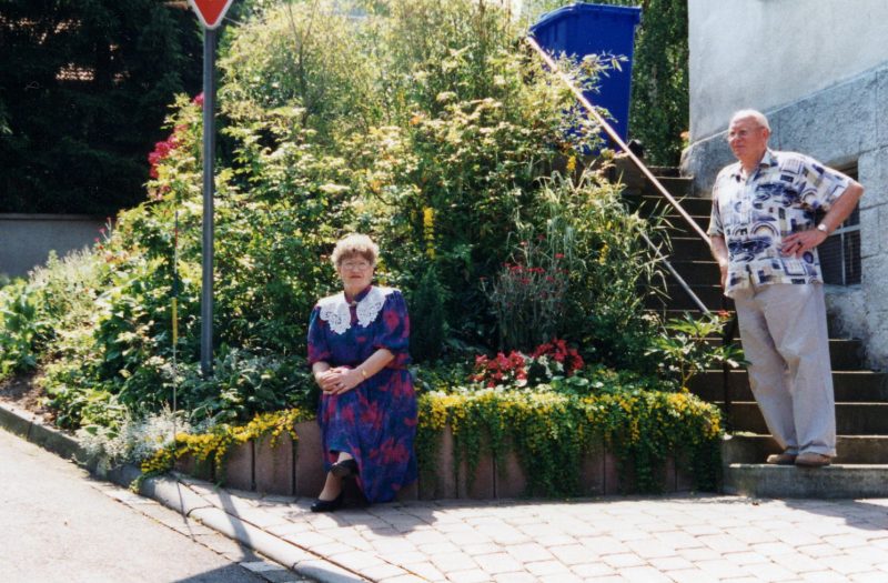 WH 1997 PapaMama neben Haus